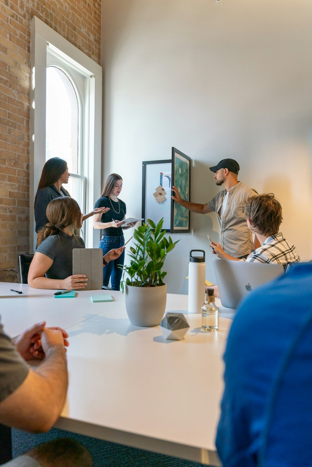 group discussion meeting
